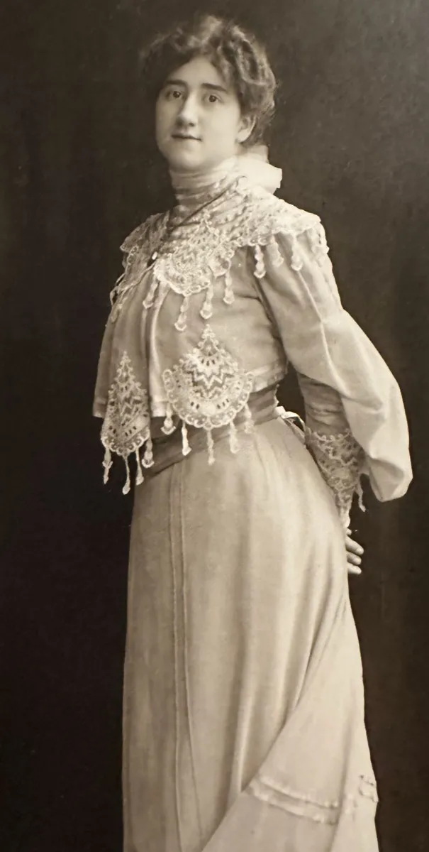 Valerie Wolff, 1903